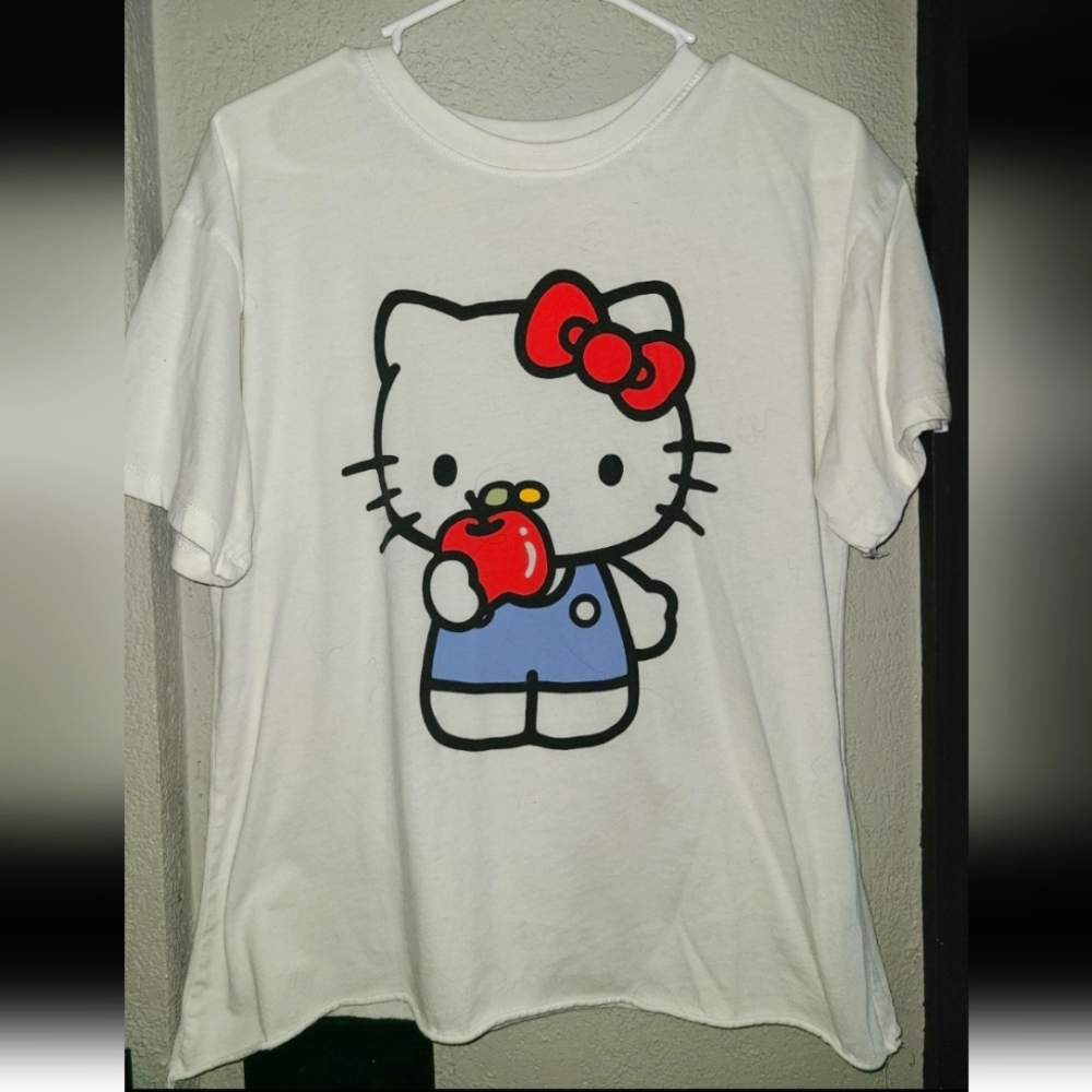 Womens hello kitty tshirt